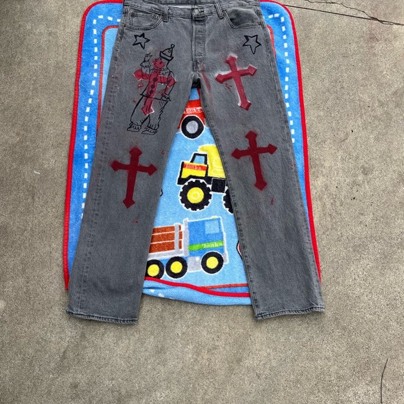 Jeans Red Cross Design - Picture 1 of 2